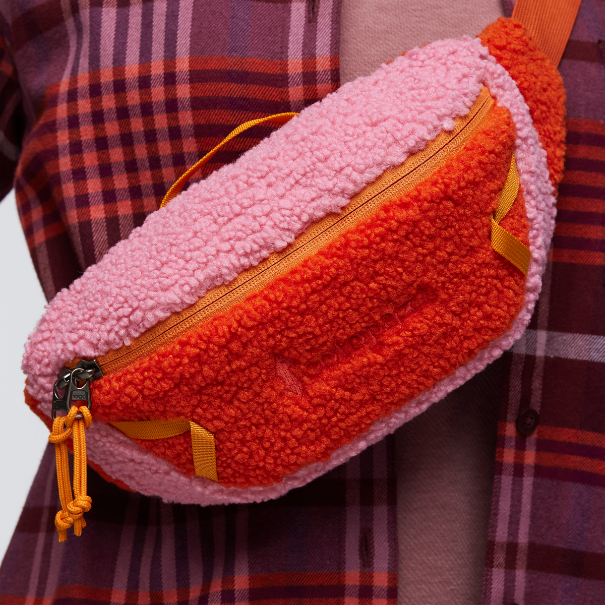 High Pile Fleece 3L Sling - Image 11