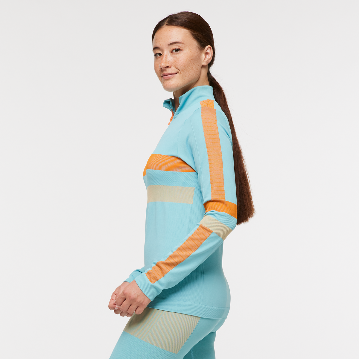 Debajo Seamless Baselayer Quarter Zip Women's - Image 3