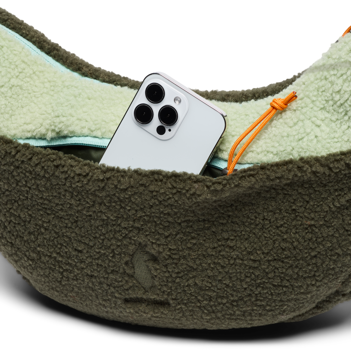 High Pile Fleece 6L Crescent Bag - Image 13