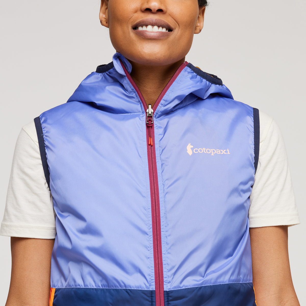 Teca Cálido Reversible Hooded Vest Women's - Image 22