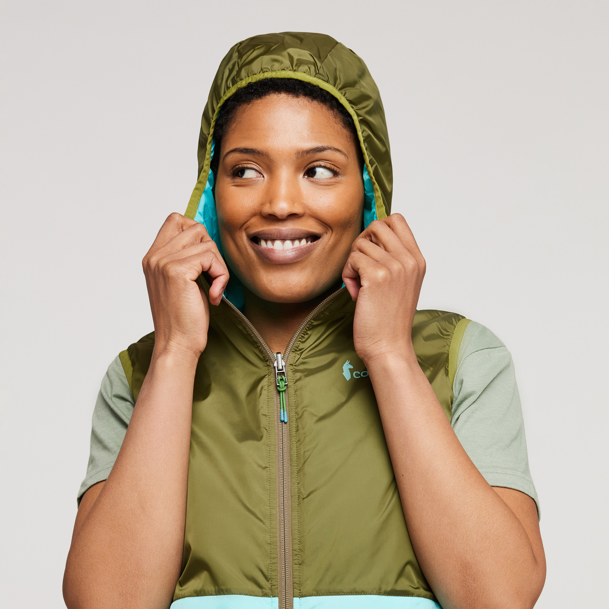 Teca Cálido Reversible Hooded Vest Women's - Image 14