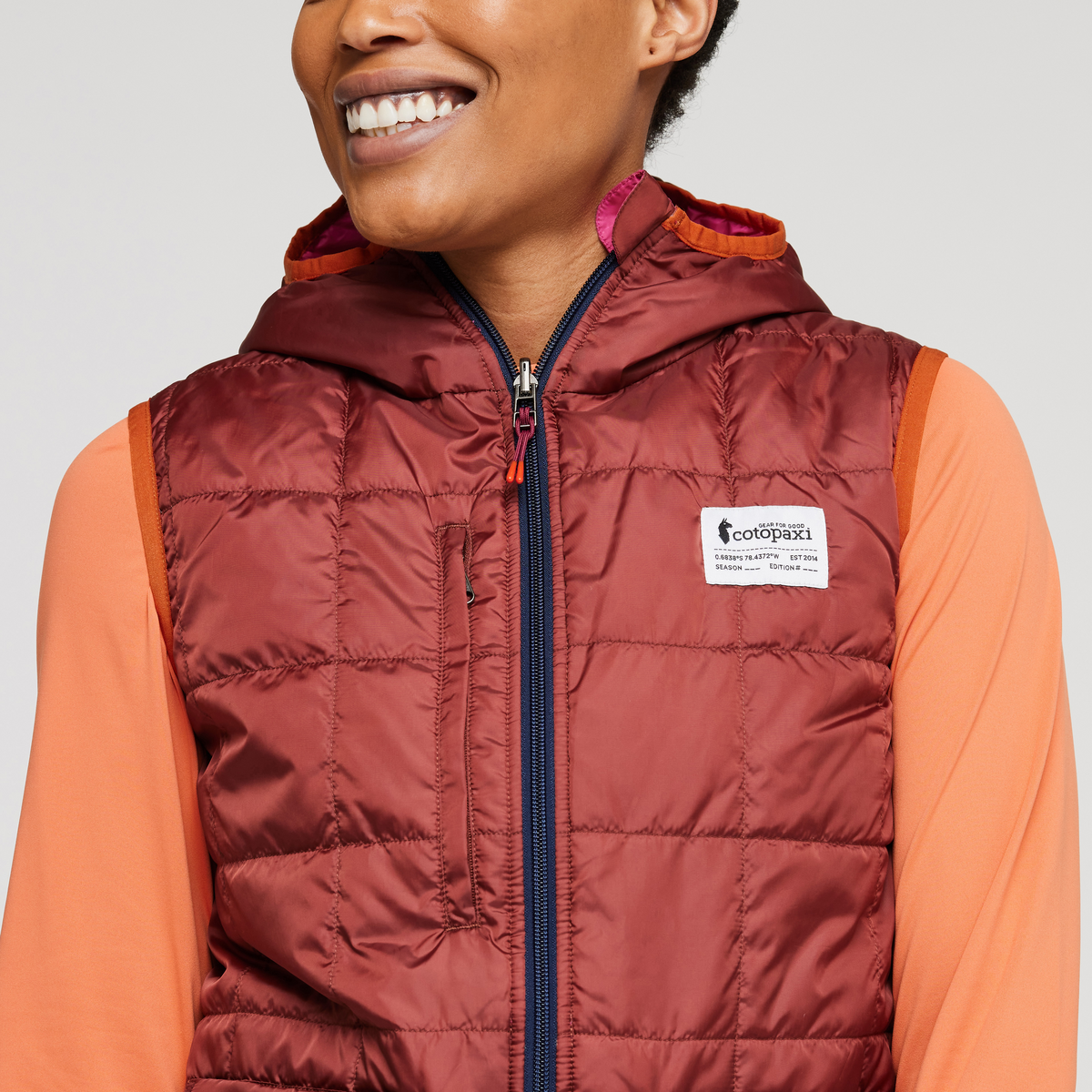 Teca Cálido Reversible Hooded Vest Women's - Image 21