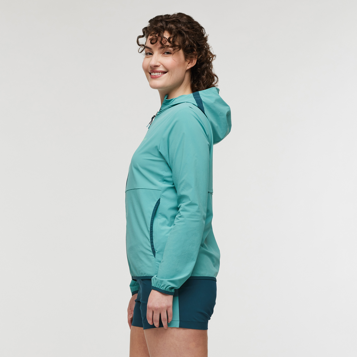 Vuelta Performance Windbreaker Jacket Women's - Image 20