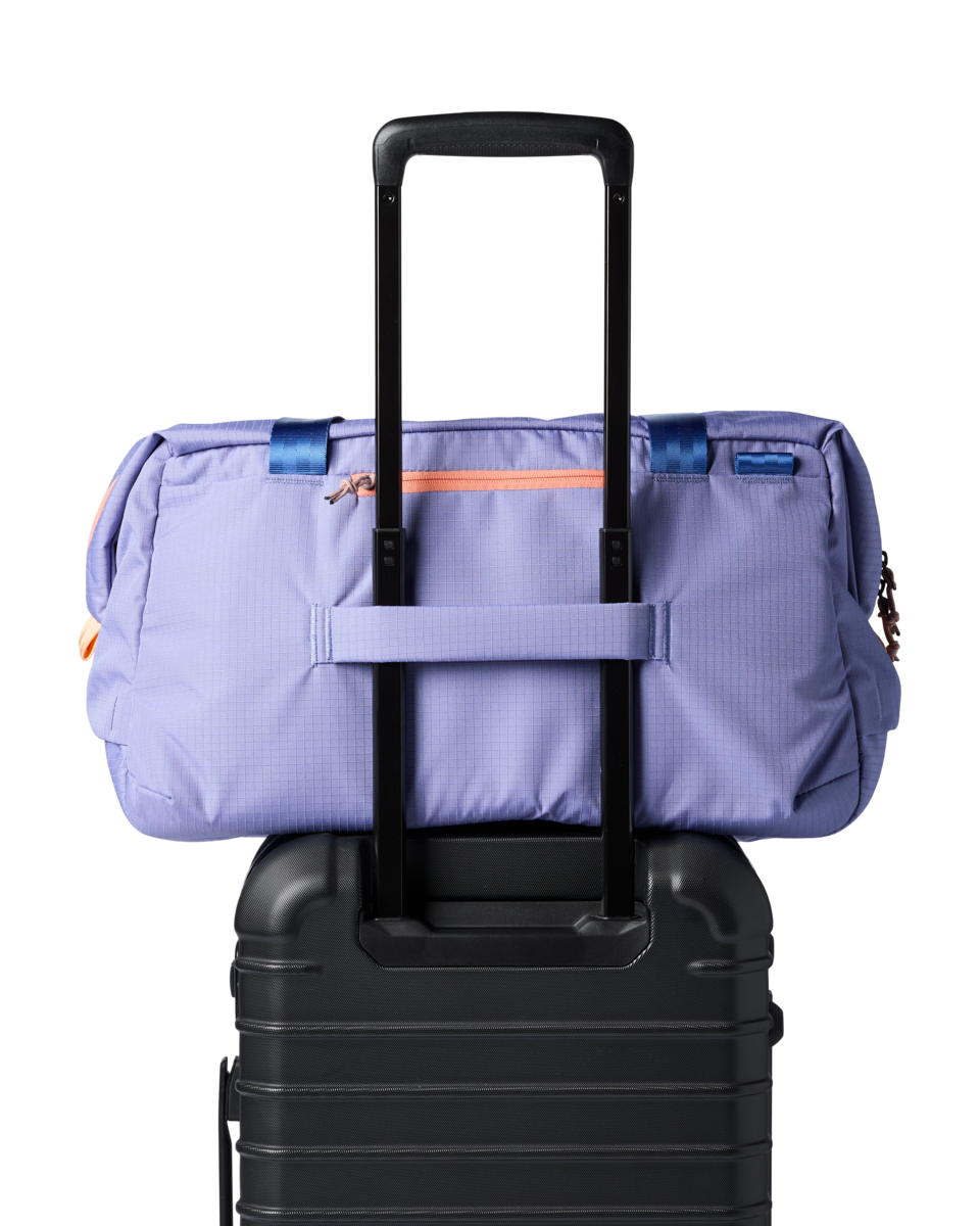 Viaje 35L Travel Duffel - Image 5