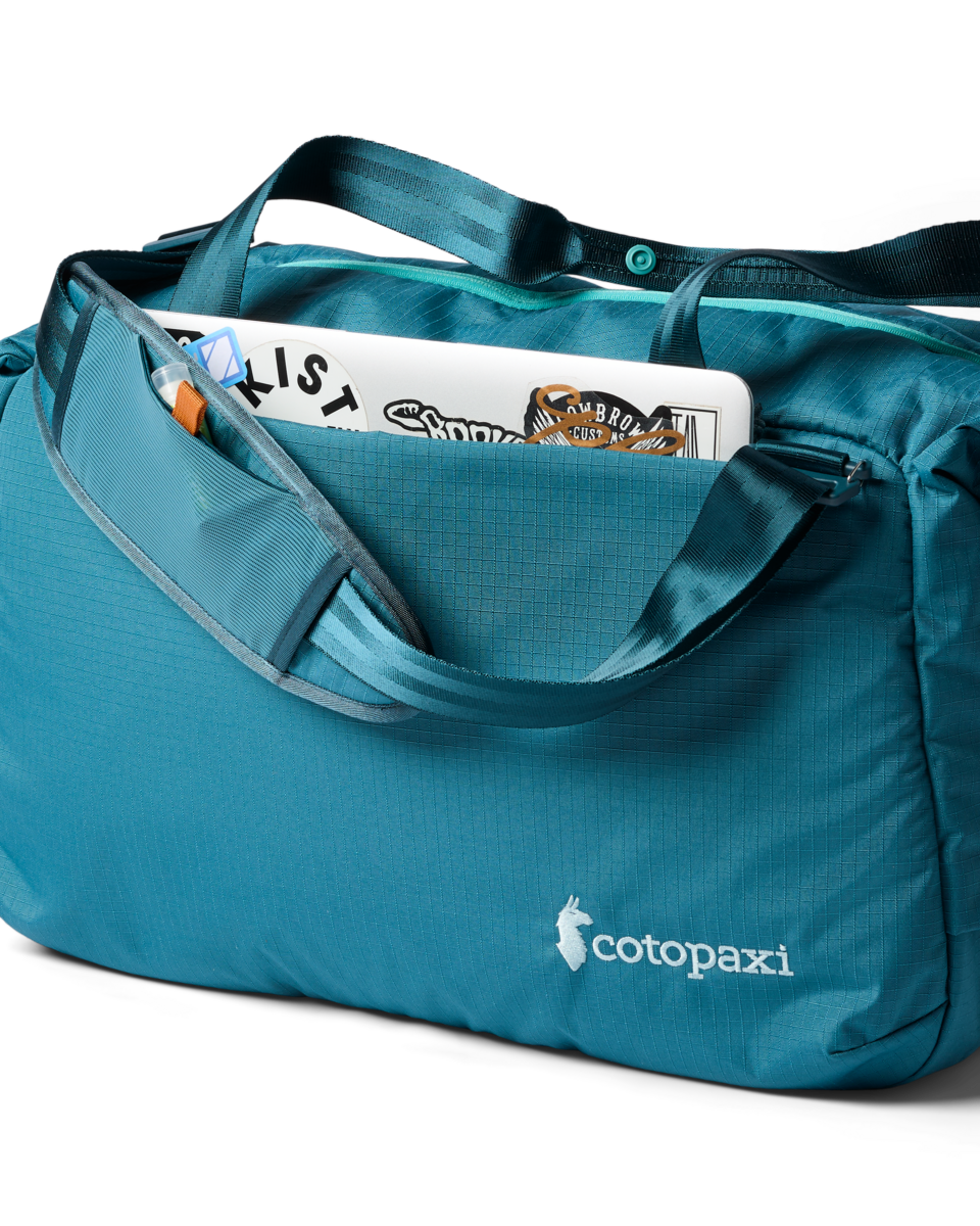 Viaje 35L Travel Duffel - Image 8