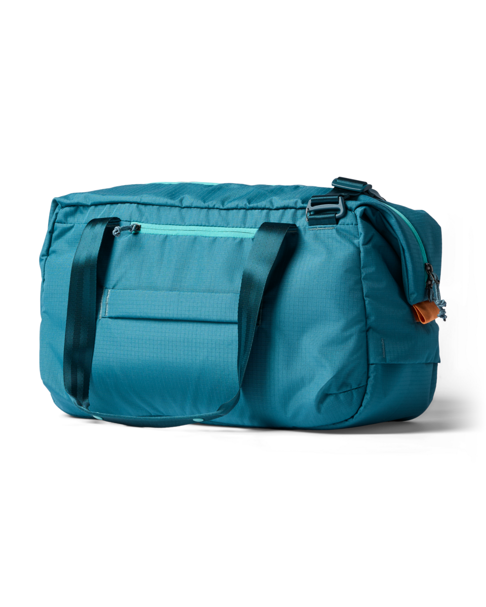 Viaje 35L Travel Duffel - Image 7