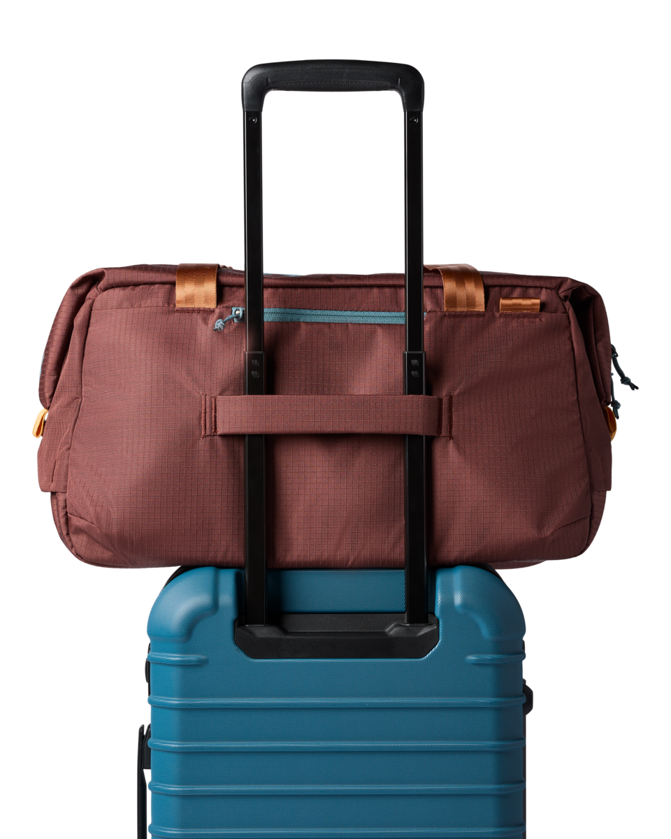 Viaje 35L Travel Duffel - Image 20