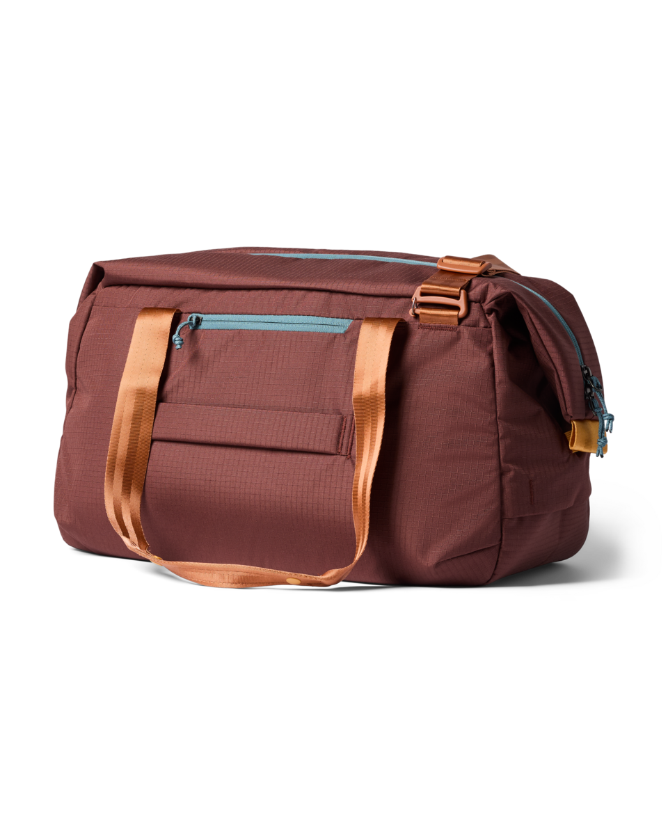Viaje 35L Travel Duffel - Image 17