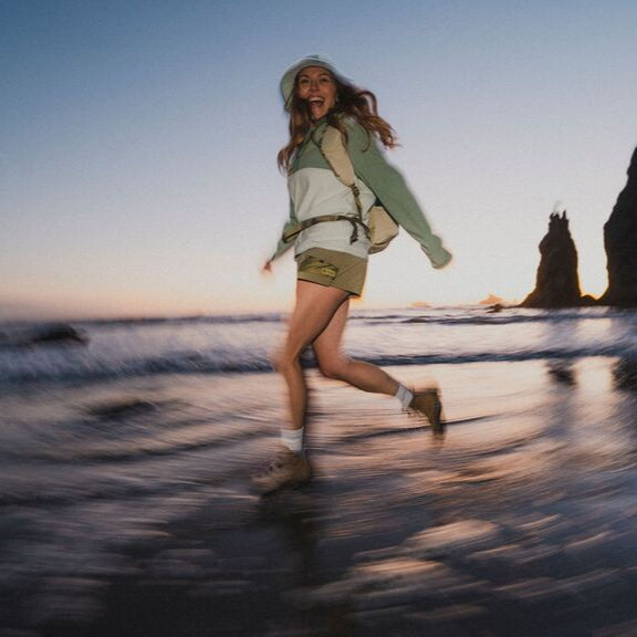 Amado Fleece Pullover Women's - Image 15