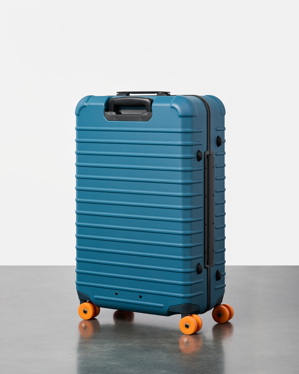 Alternative view of Coraza Suitcase   Medium Checked
